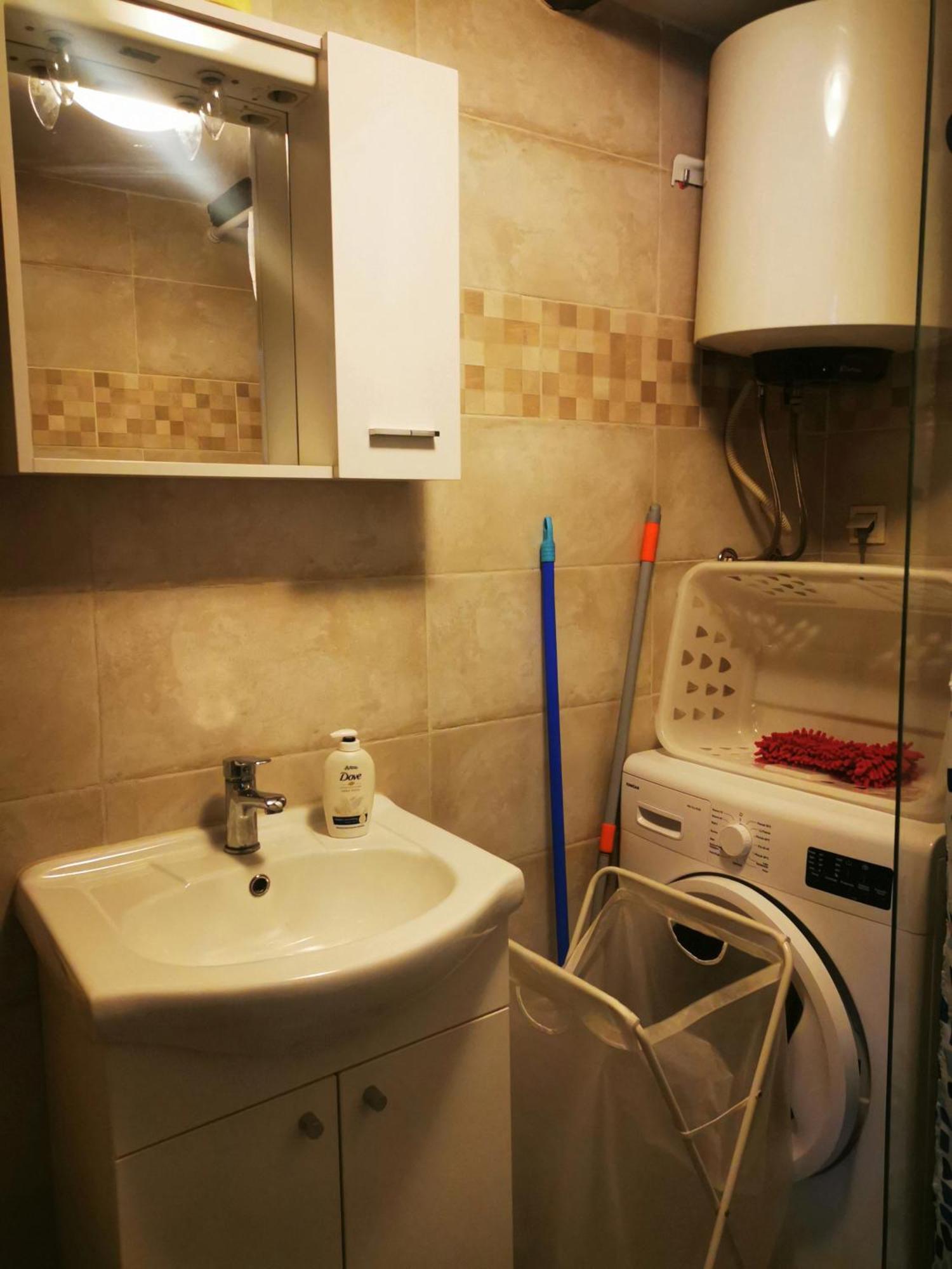 Attica Apartment Pula Buitenkant foto