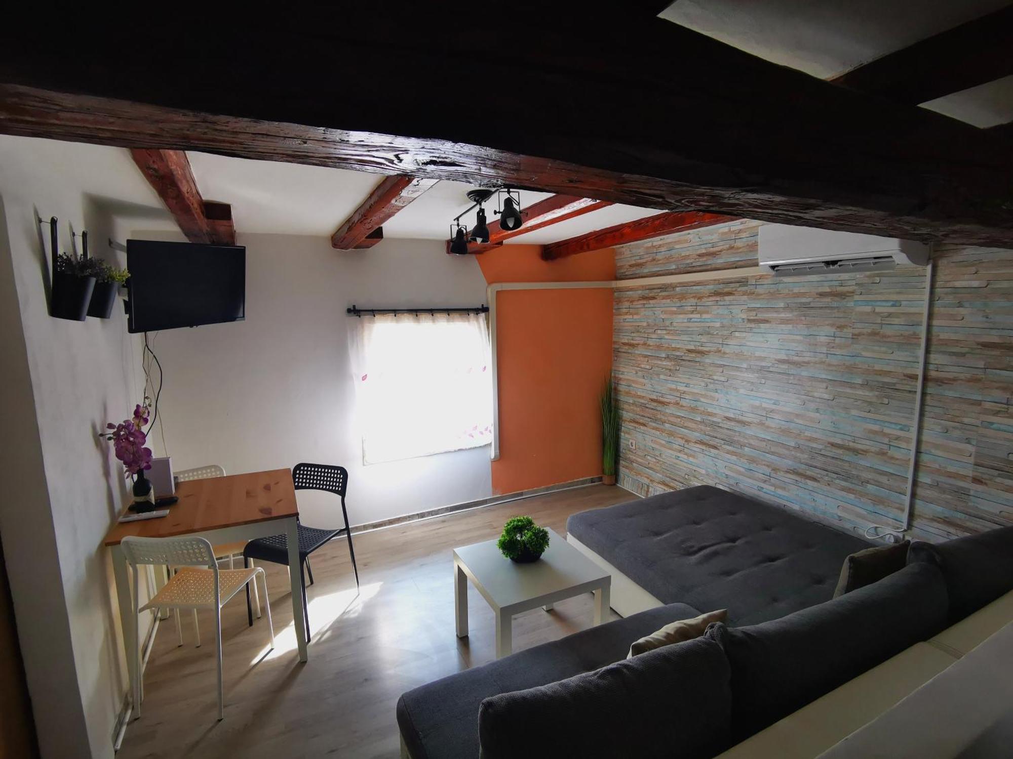 Attica Apartment Pula Buitenkant foto